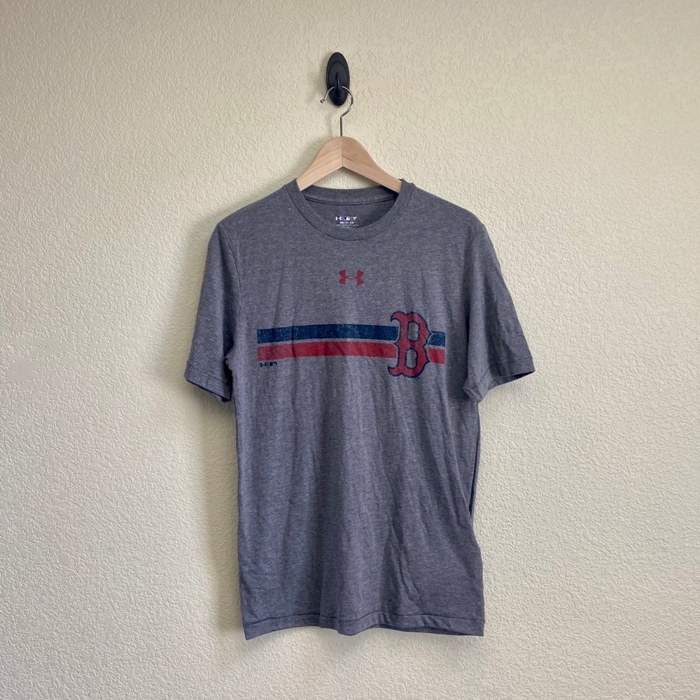 Men’s Boston Red Sox under armour shirt Small